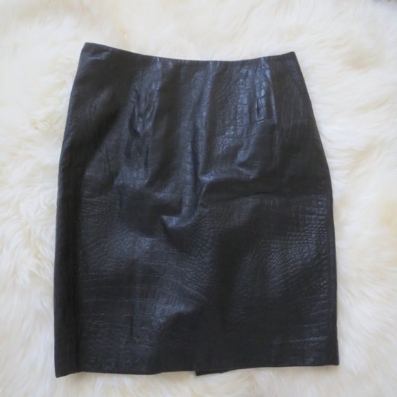 ANNE KLEIN BLACK LEATHER ALLIGATOR PRINT MINI SKIRT 8 - Picture 1 of 7